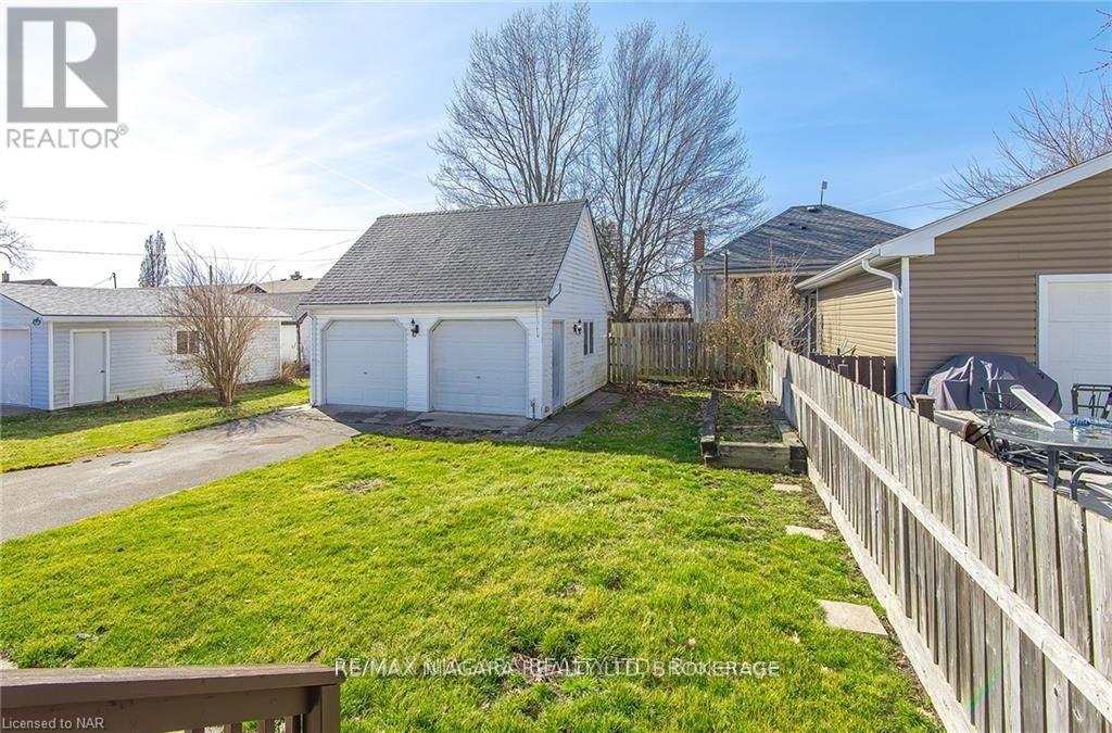 120 Elizabeth Street, Port Colborne, Ontario  L3K 2B9 - Photo 5 - X12578458