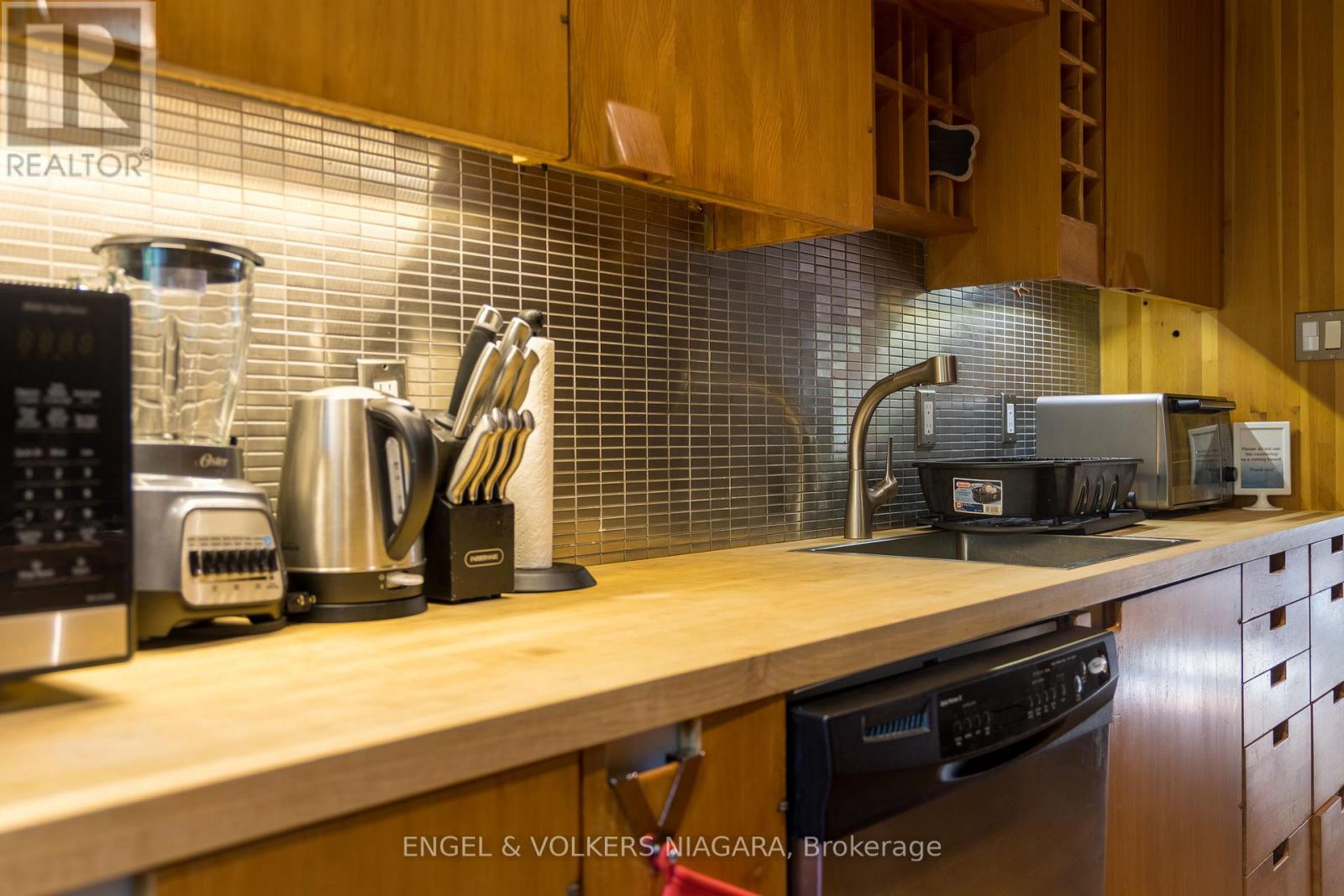 89 Byron Street, Niagara-On-The-Lake, Ontario  L0S 1J0 - Photo 12 - X12579212