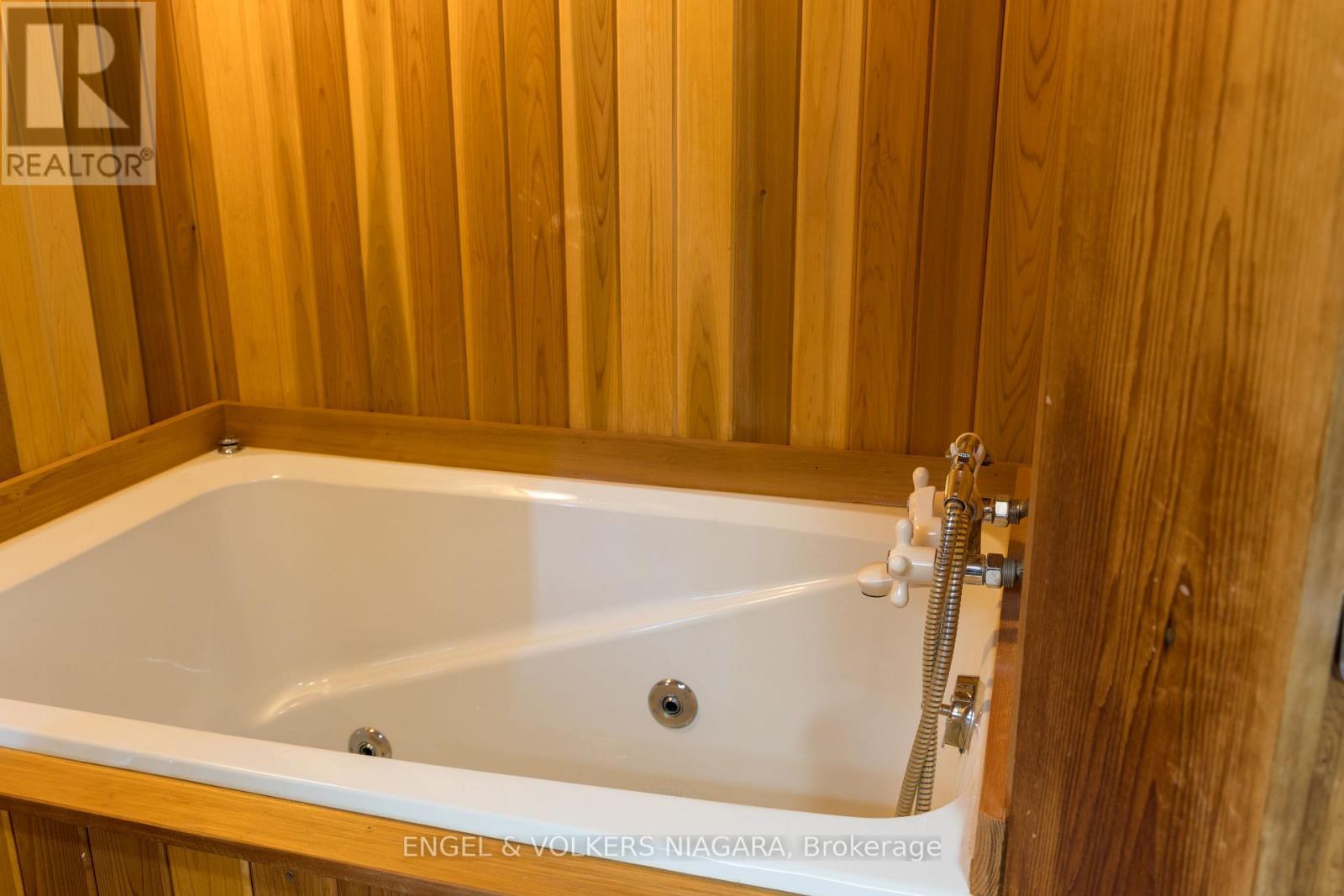 89 Byron Street, Niagara-On-The-Lake, Ontario  L0S 1J0 - Photo 18 - X12579212