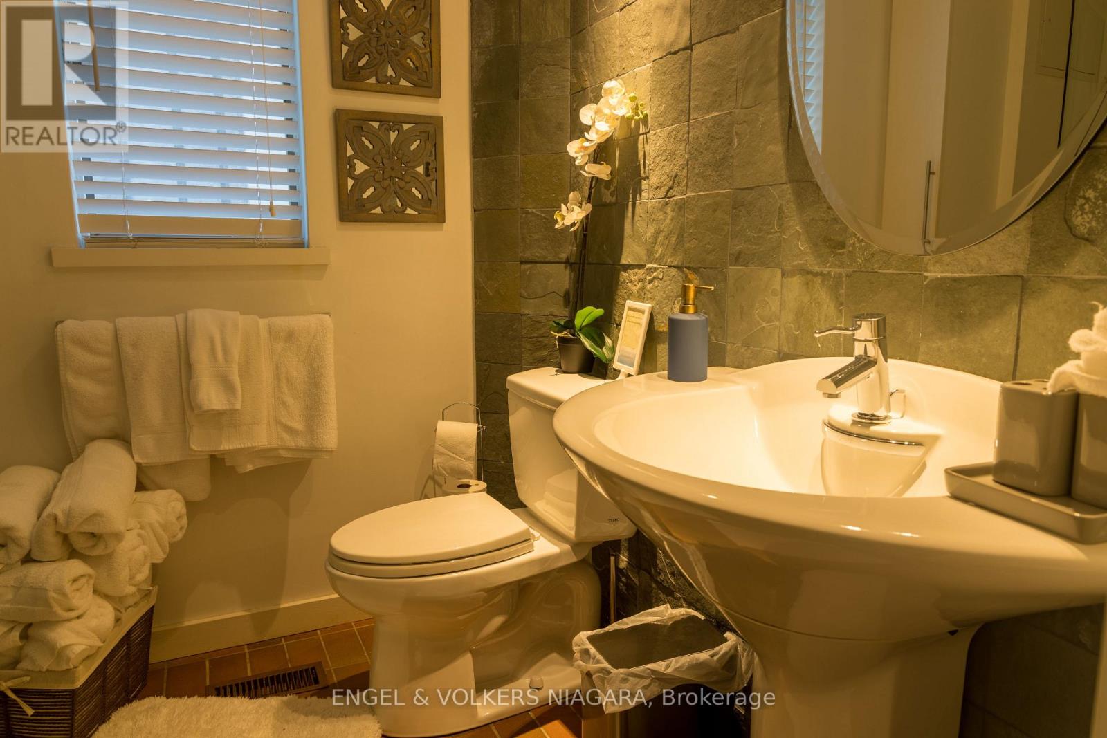 89 Byron Street, Niagara-On-The-Lake, Ontario  L0S 1J0 - Photo 21 - X12579212