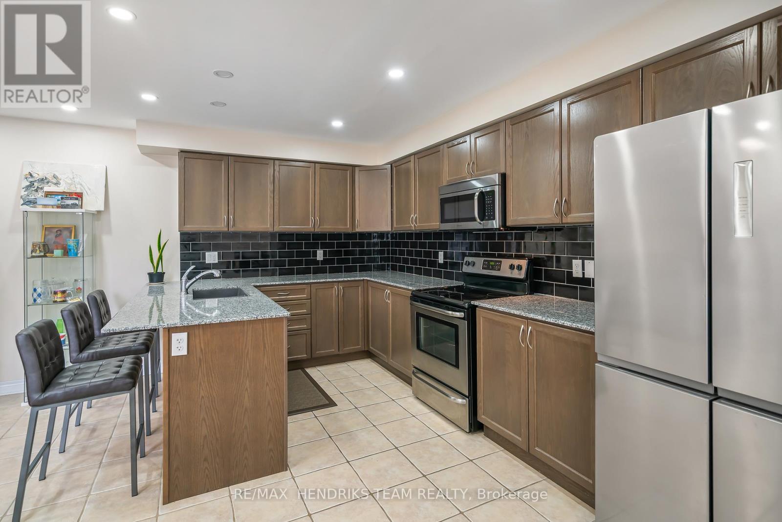 11 Keith Crescent, Niagara-On-The-Lake, Ontario  L0S 1J0 - Photo 14 - X12579498