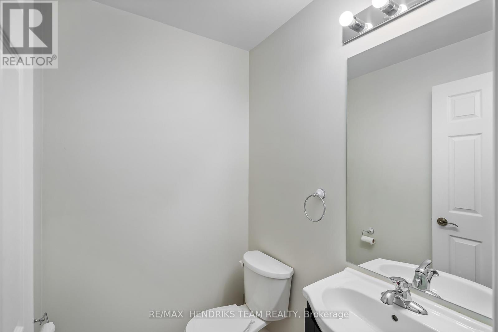 11 Keith Crescent, Niagara-On-The-Lake, Ontario  L0S 1J0 - Photo 8 - X12579498