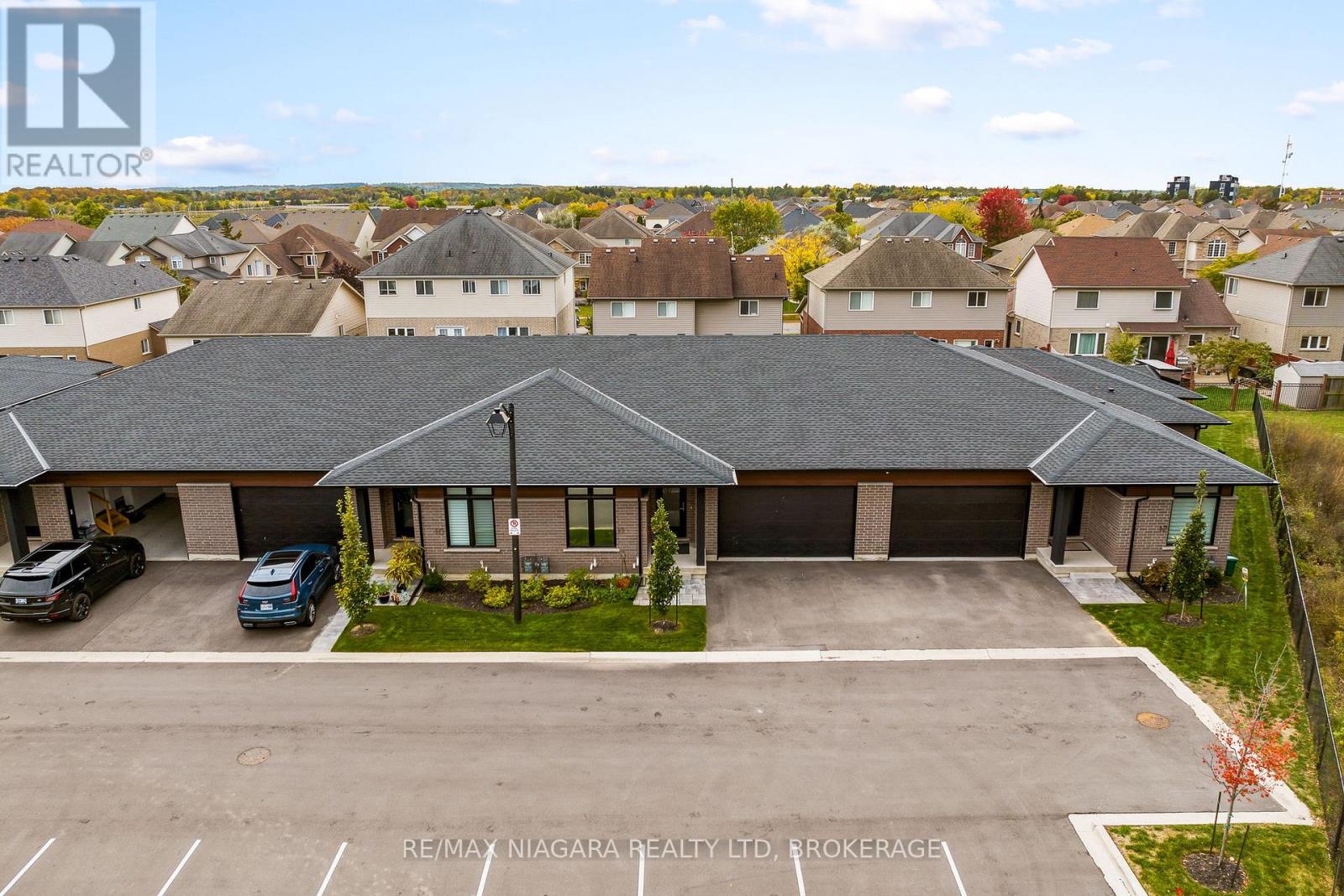 11 - 300 Richmond Street, Thorold, Ontario  L2V 0L6 - Photo 2 - X12579606