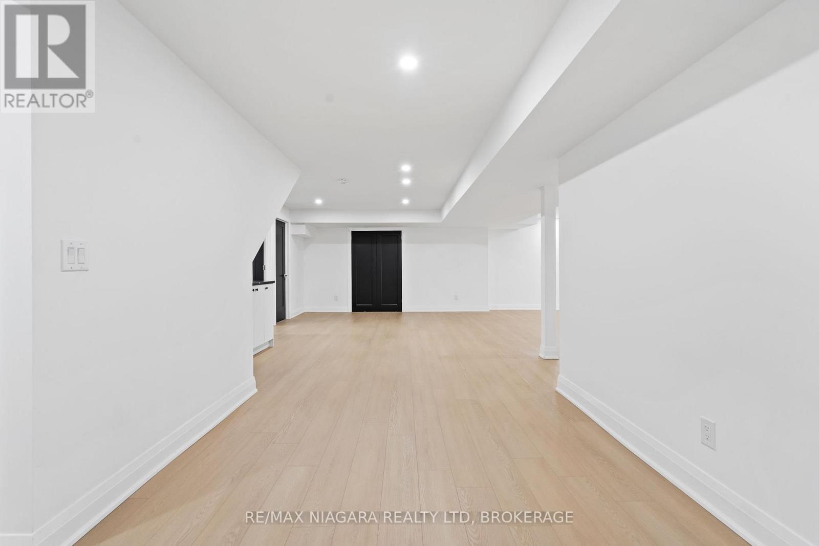 11 - 300 Richmond Street, Thorold, Ontario  L2V 0L6 - Photo 20 - X12579606