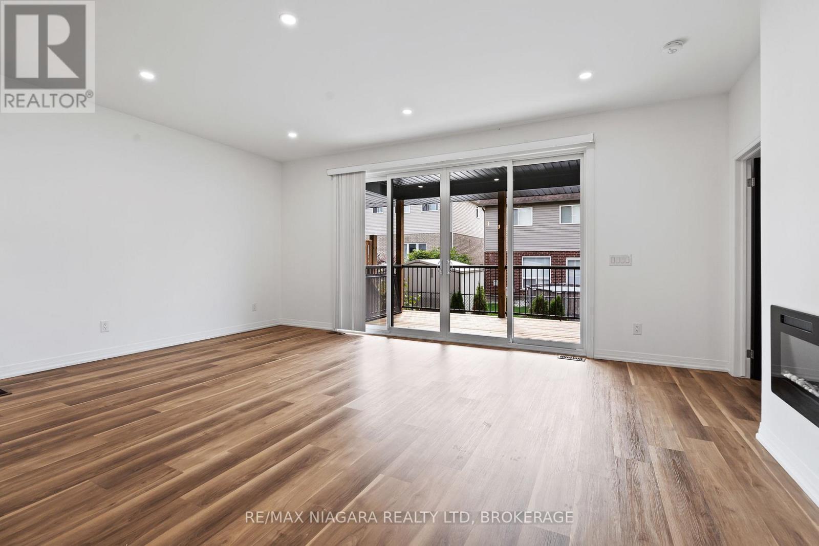 11 - 300 Richmond Street, Thorold, Ontario  L2V 0L6 - Photo 7 - X12579606