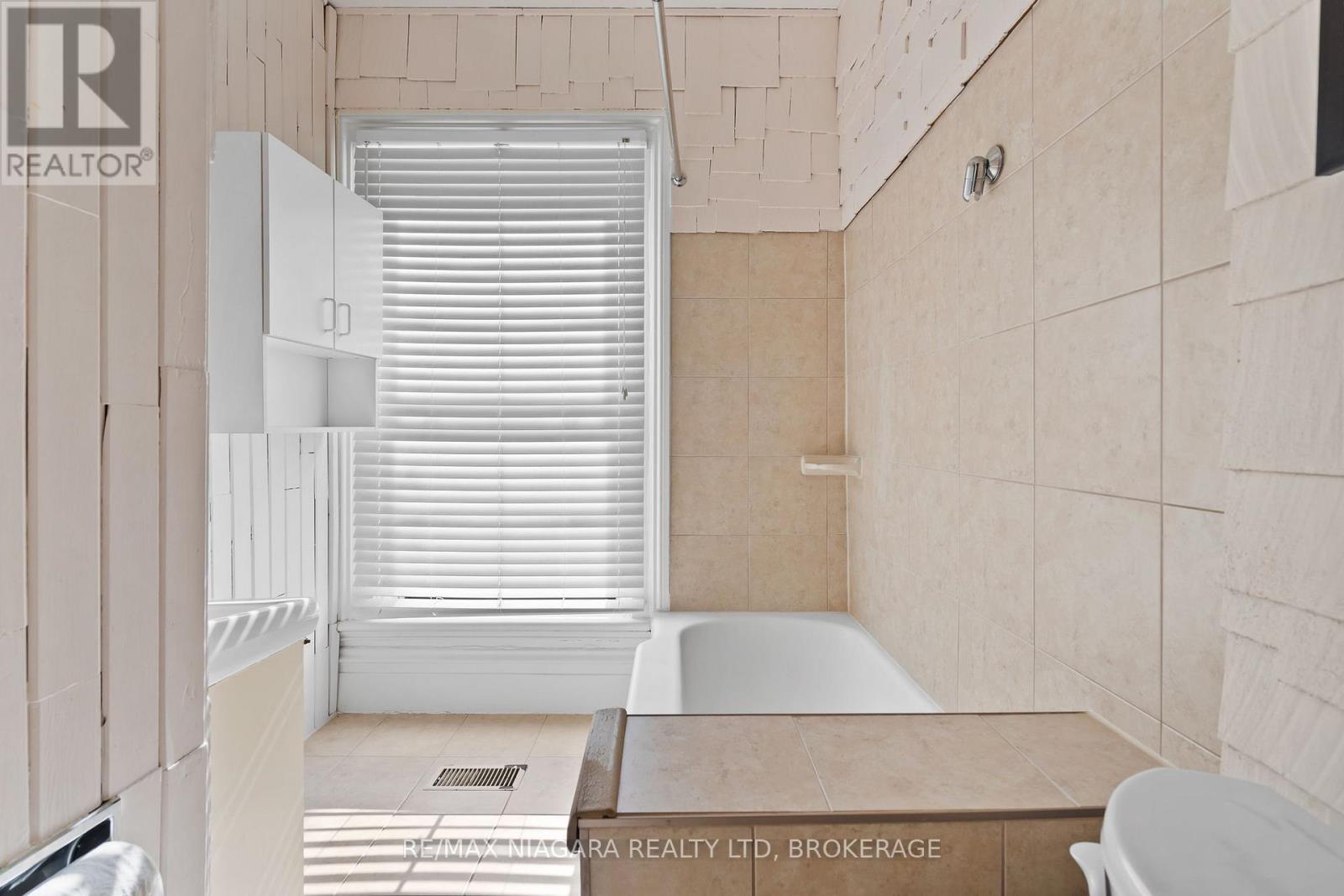 5368 Menzie Street, Niagara Falls, Ontario  L2E 2V8 - Photo 20 - X12579776