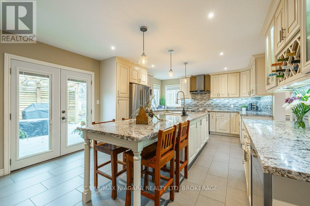 3246 Cedar Avenue, Fort Erie, Ontario  L0S 1N0 - Photo 10 - X12580268