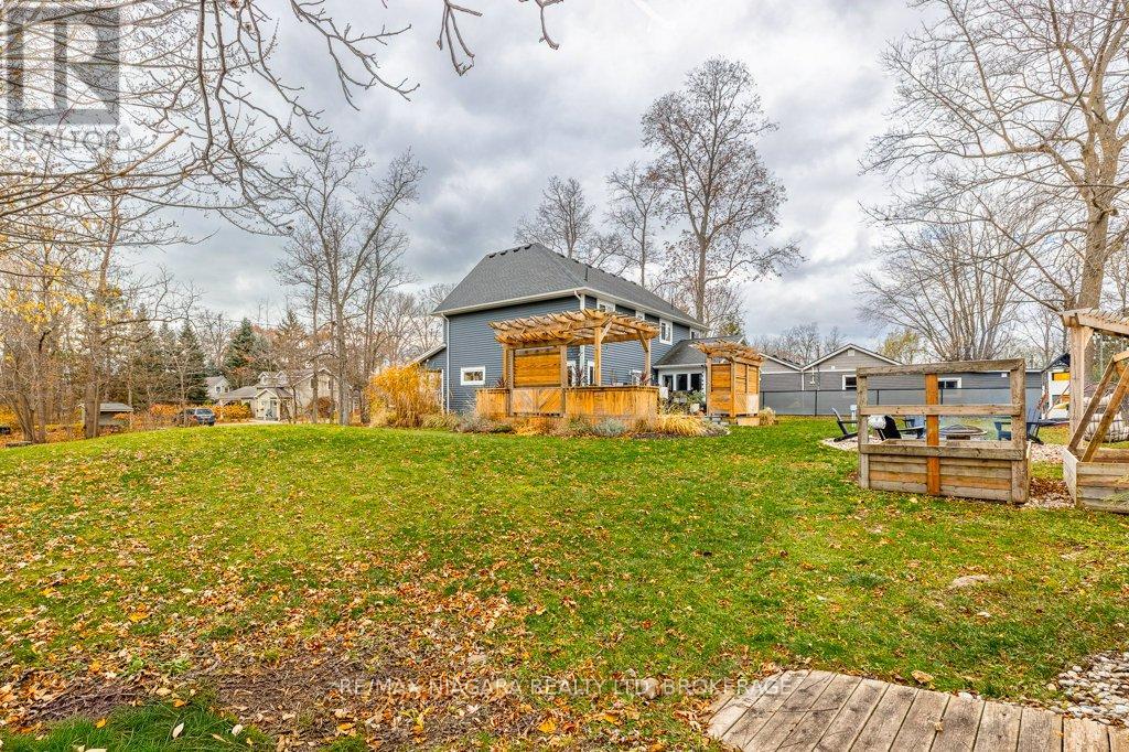 3246 Cedar Avenue, Fort Erie, Ontario  L0S 1N0 - Photo 42 - X12580268