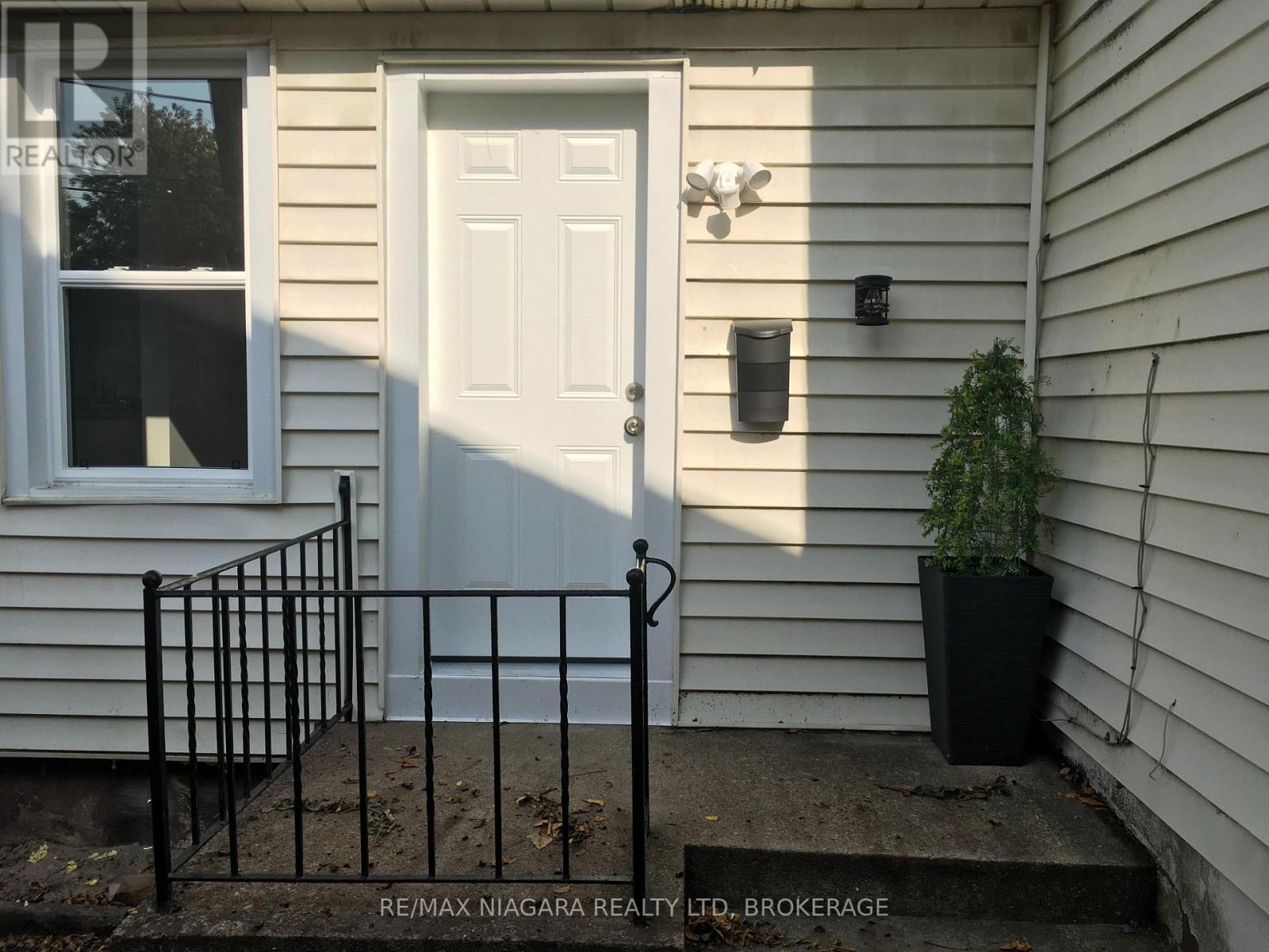 REAR UNIT - 163 WELLAND AVENUE, St. Catharines, Ontario