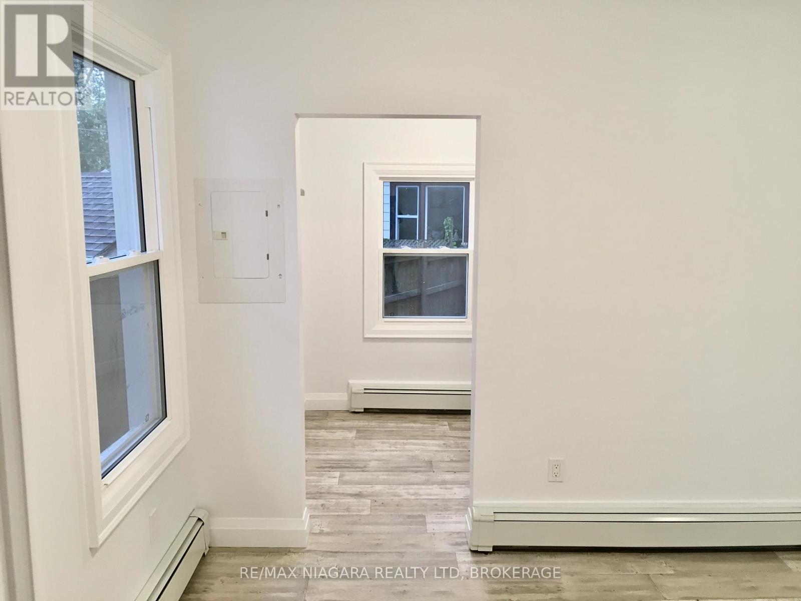 Rear Unit - 163 Welland Avenue, St. Catharines, Ontario  L2R 2N9 - Photo 15 - X12580412