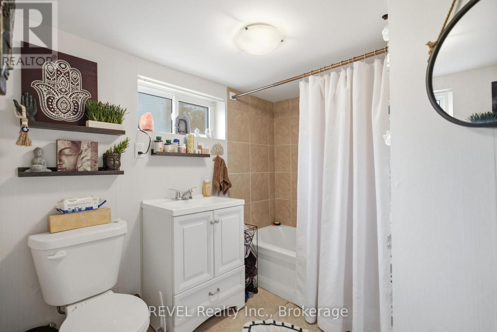 11 Facer Street, St. Catharines, Ontario  L2M 5H1 - Photo 27 - X12582628