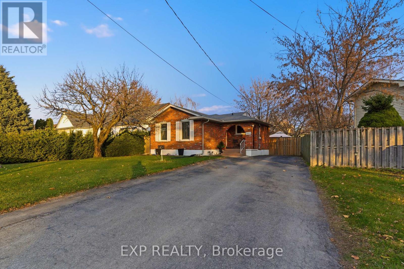 510 1/2 Niagara Street, St. Catharines, Ontario  L2M 3P5 - Photo 2 - X12582932