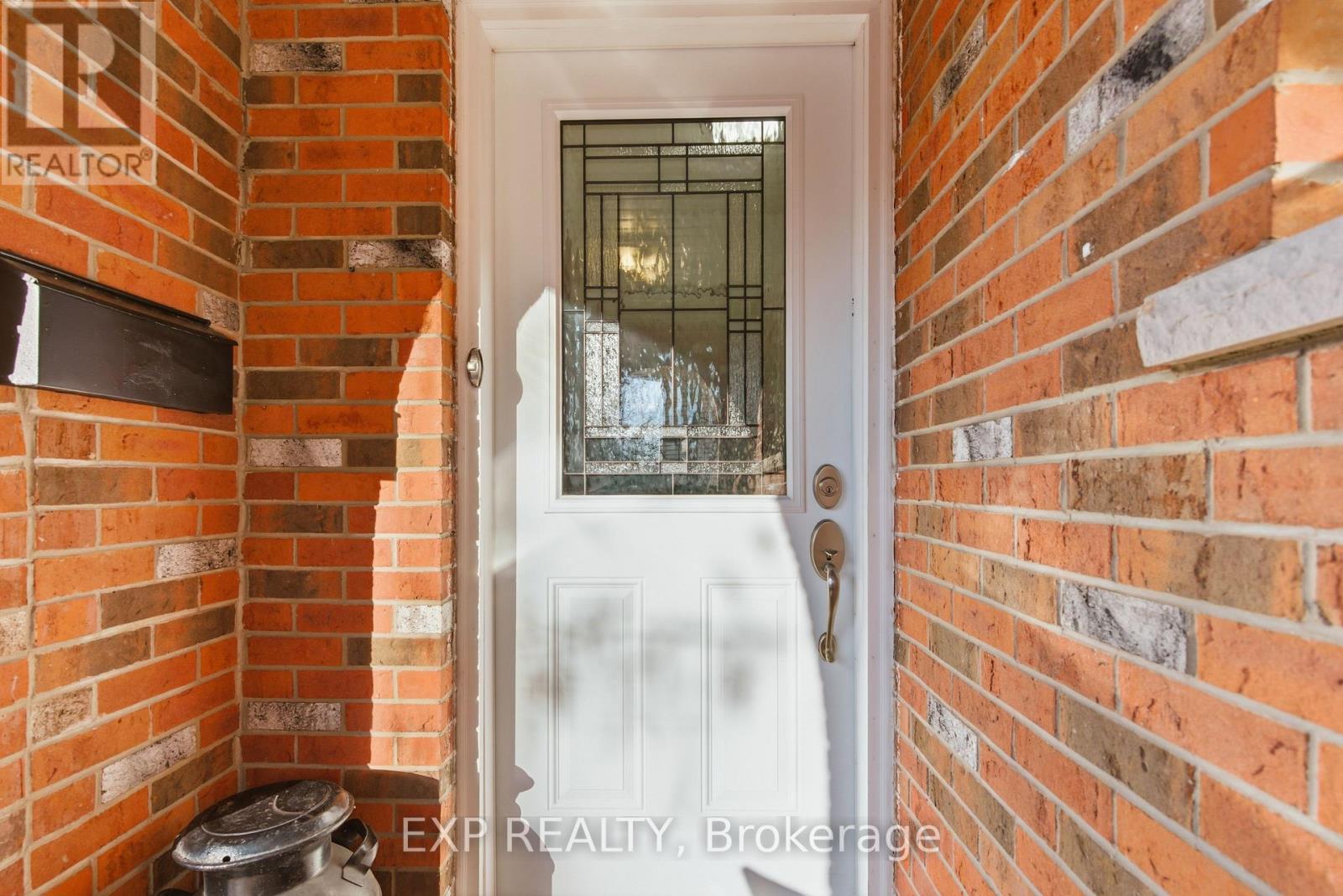 510 1/2 Niagara Street, St. Catharines, Ontario  L2M 3P5 - Photo 3 - X12582932