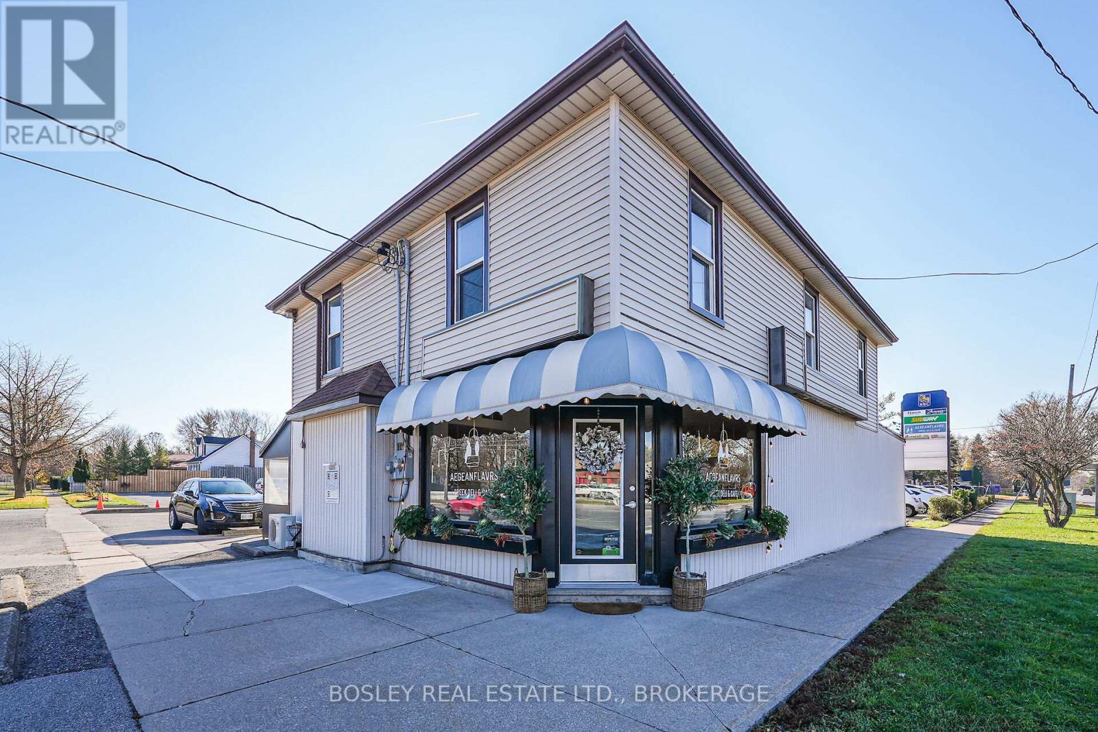 UNIT 10 - 242 MARY STREET, Niagara-on-the-Lake, Ontario