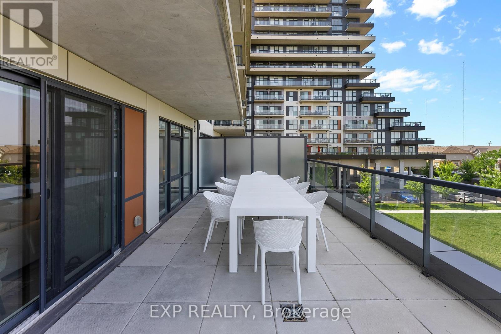 219 - 550 North Service Road, Grimsby, Ontario  L3M 0H9 - Photo 27 - X12584034