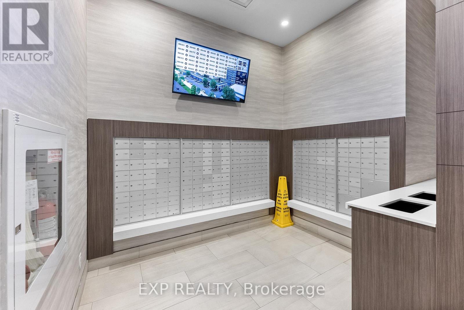 219 - 550 North Service Road, Grimsby, Ontario  L3M 0H9 - Photo 33 - X12584034