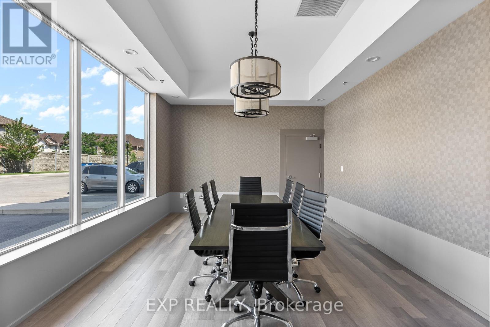 219 - 550 North Service Road, Grimsby, Ontario  L3M 0H9 - Photo 38 - X12584034