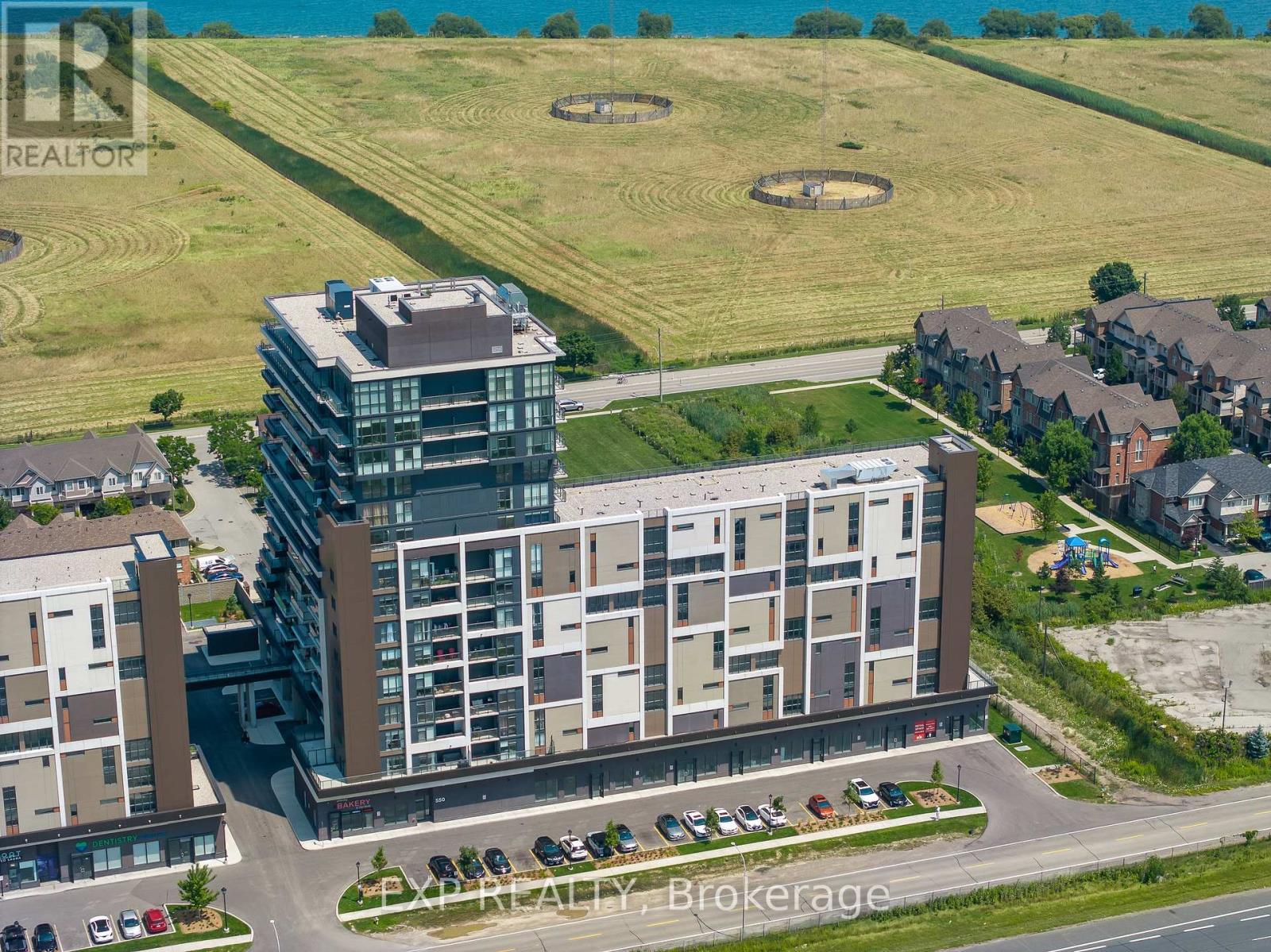 219 - 550 North Service Road, Grimsby, Ontario  L3M 0H9 - Photo 5 - X12584034