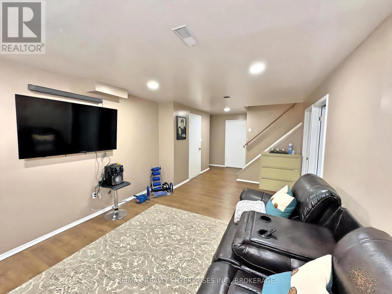 6 Vine Road, Grimsby, Ontario  L3M 5A2 - Photo 30 - X12585362