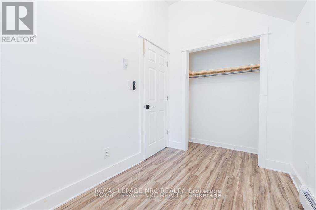 387 Elmwood Avenue, Fort Erie, Ontario  L0S 1B0 - Photo 12 - X12586452