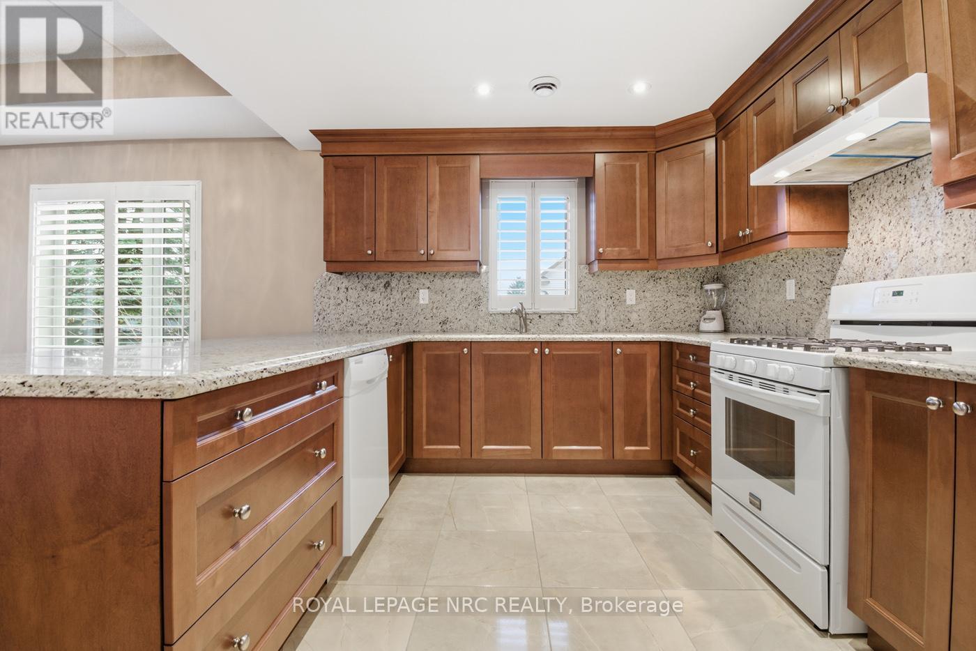 203 - 16 Sullivan Avenue, Thorold, Ontario  L2V 2Y2 - Photo 10 - X12587482