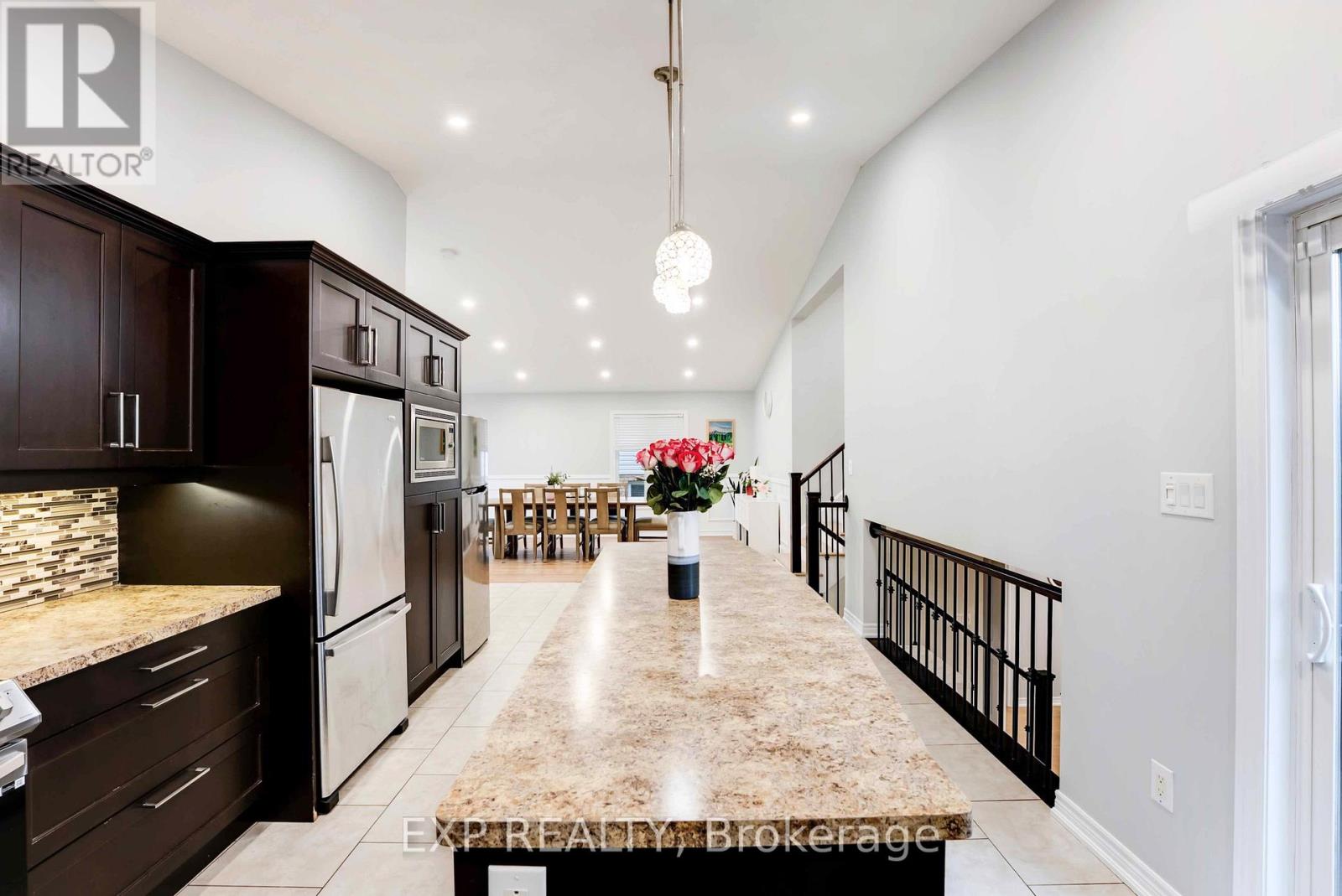 8583 Forestview Boulevard, Niagara Falls, Ontario  L2H 0B2 - Photo 13 - X12587714