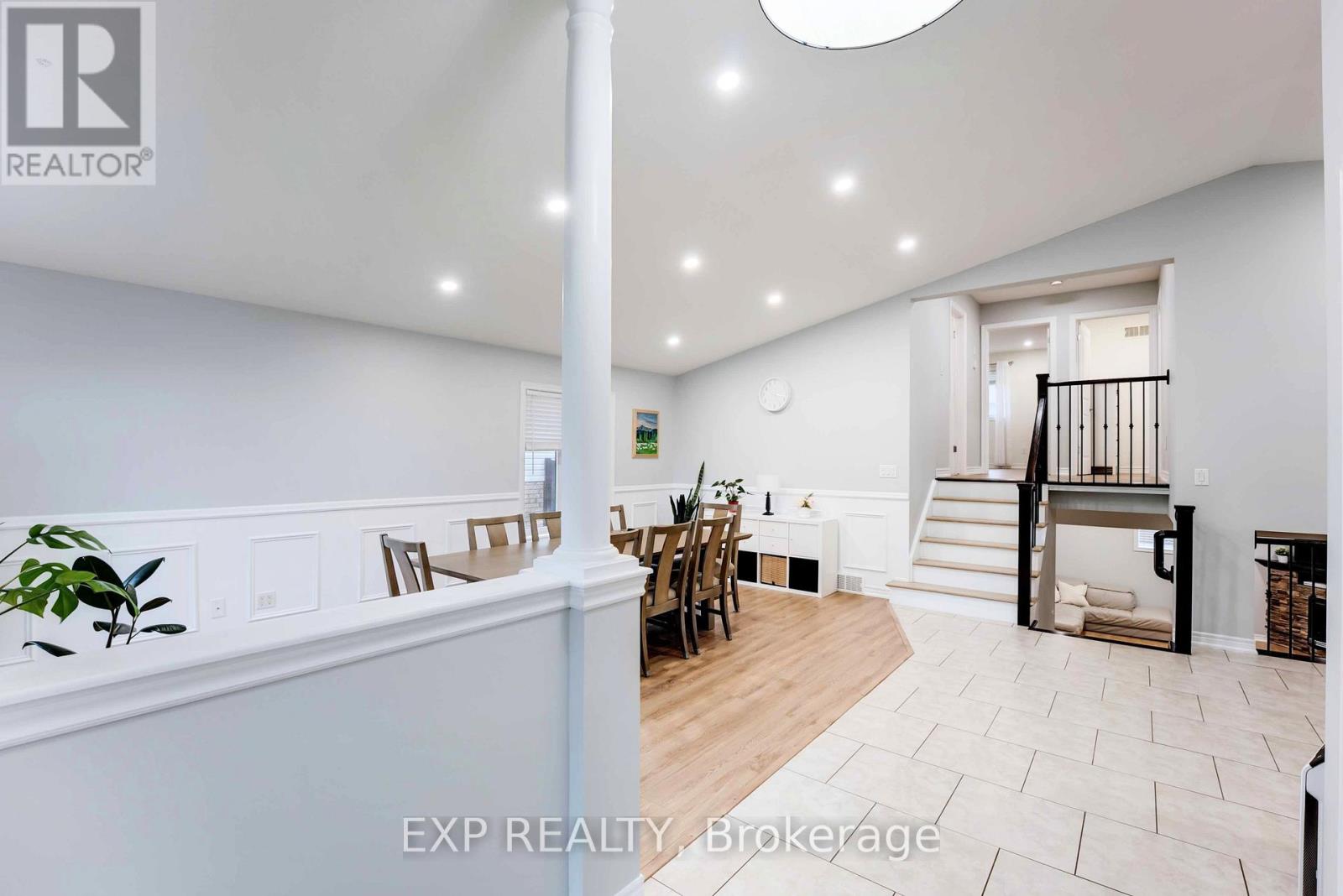 8583 Forestview Boulevard, Niagara Falls, Ontario  L2H 0B2 - Photo 3 - X12587714