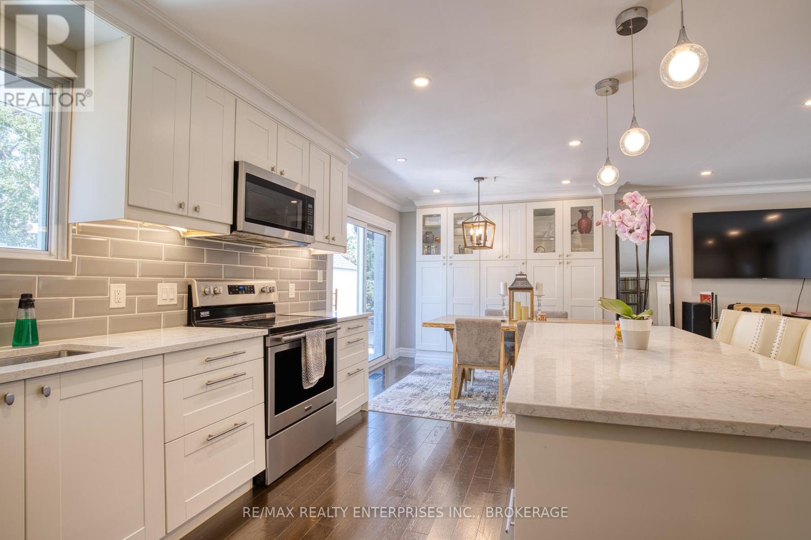 20 Karen Crescent, Grimsby, Ontario  L3M 2E4 - Photo 18 - X12587942