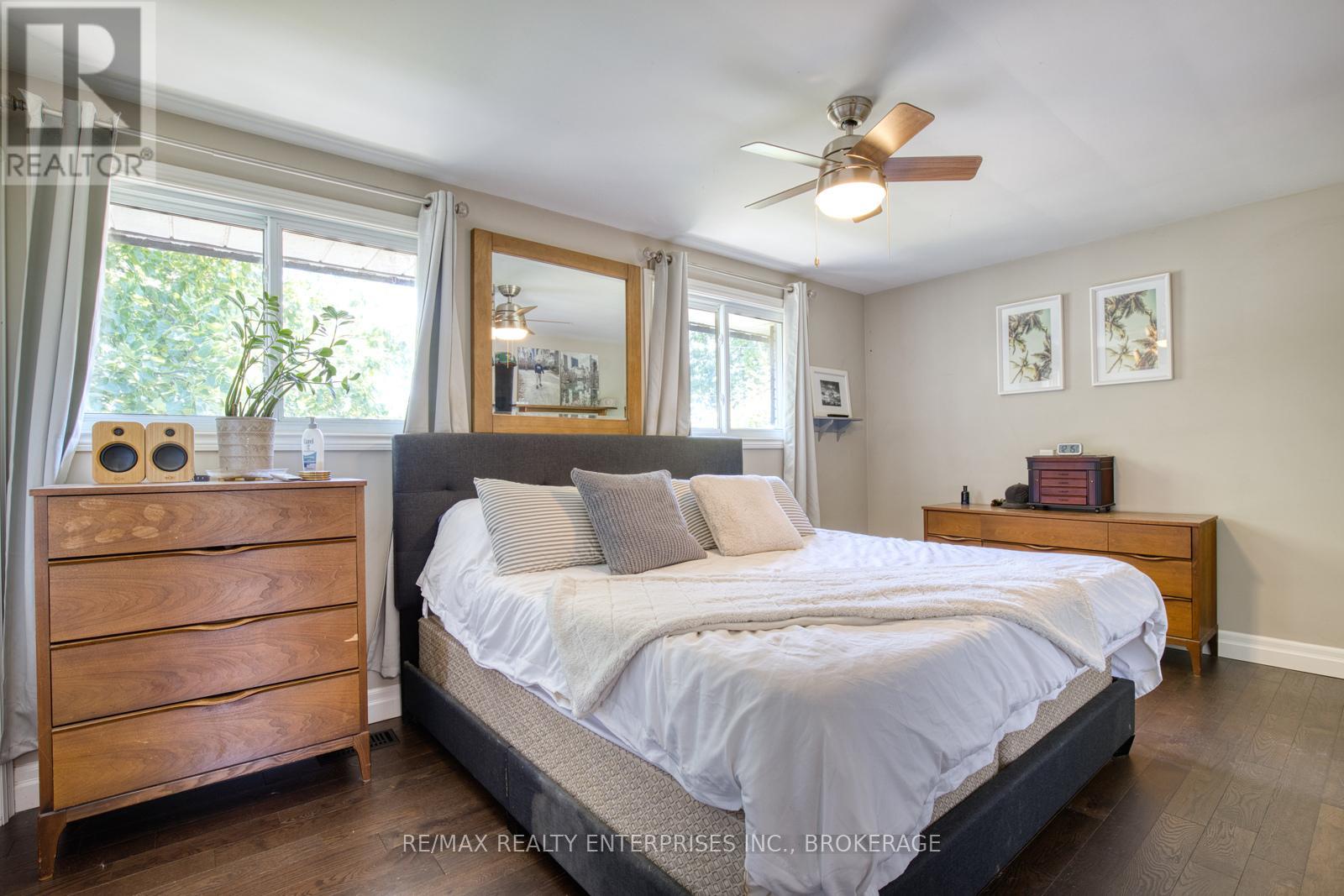 20 Karen Crescent, Grimsby, Ontario  L3M 2E4 - Photo 20 - X12587942