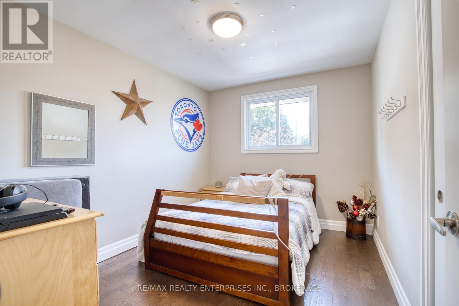 20 Karen Crescent, Grimsby, Ontario  L3M 2E4 - Photo 22 - X12587942