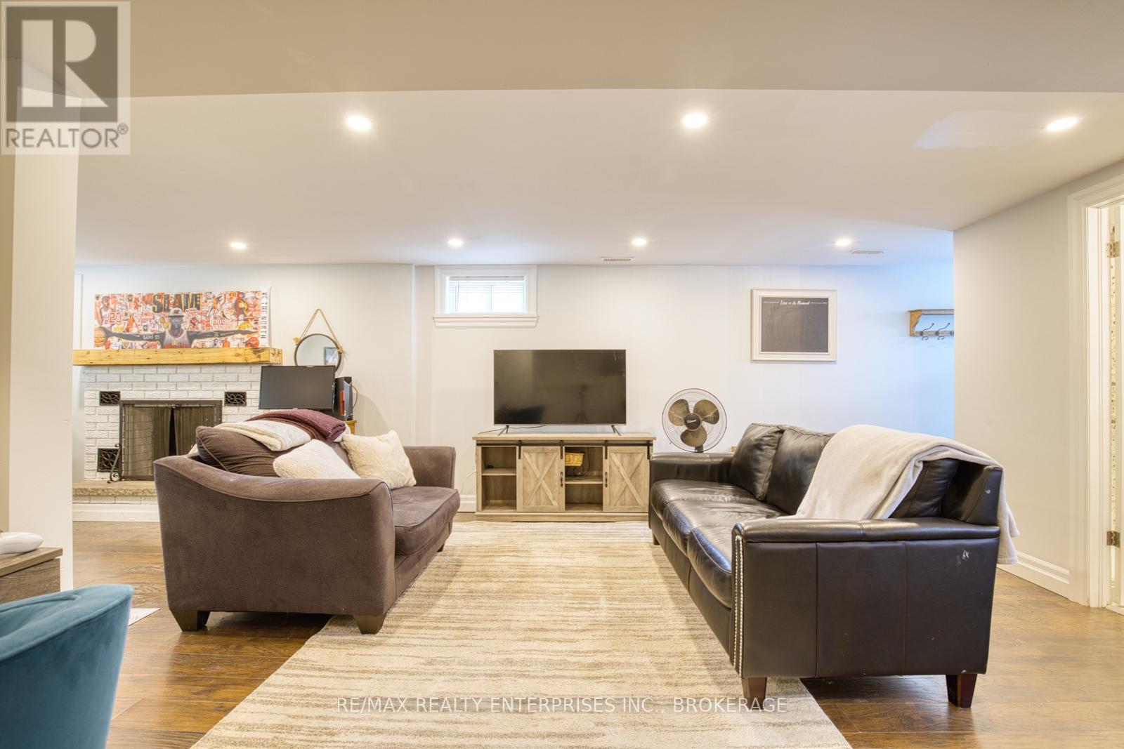 20 Karen Crescent, Grimsby, Ontario  L3M 2E4 - Photo 27 - X12587942