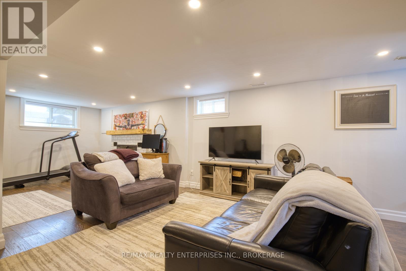 20 Karen Crescent, Grimsby, Ontario  L3M 2E4 - Photo 28 - X12587942