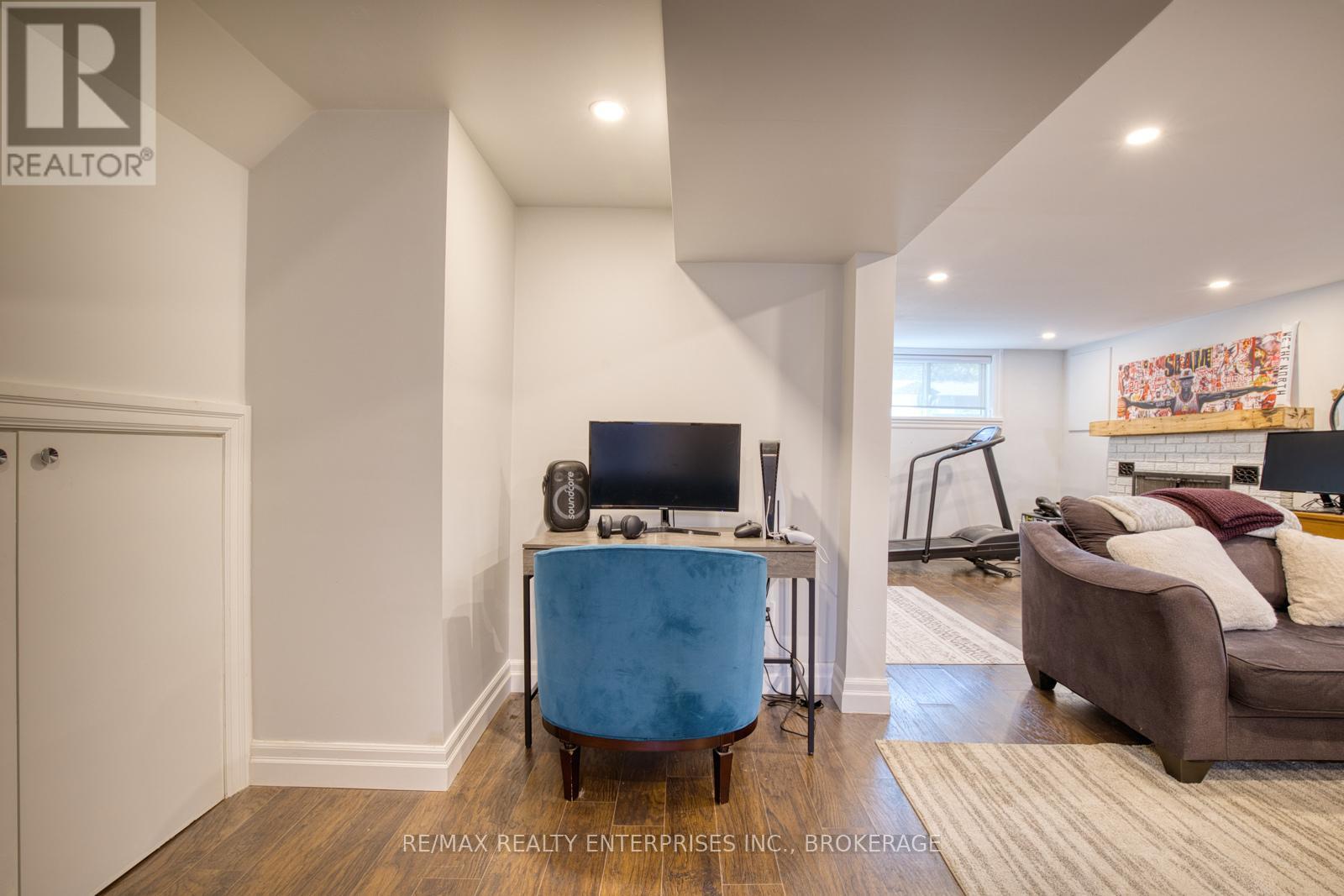 20 Karen Crescent, Grimsby, Ontario  L3M 2E4 - Photo 30 - X12587942