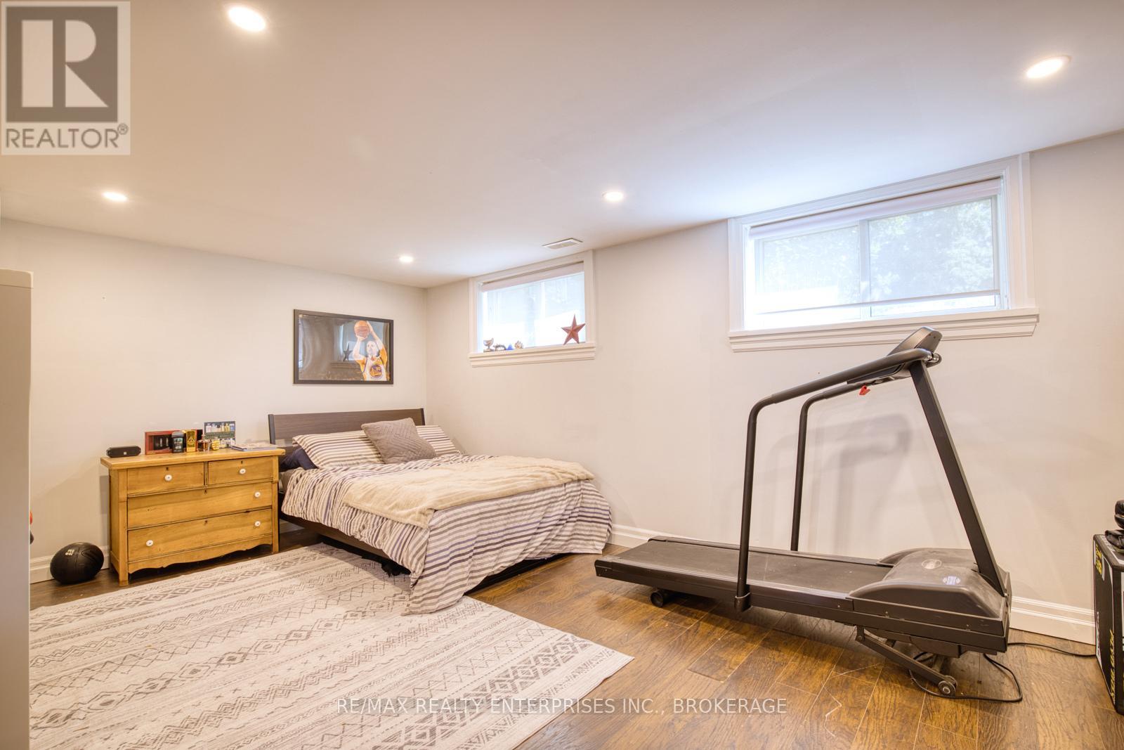 20 Karen Crescent, Grimsby, Ontario  L3M 2E4 - Photo 31 - X12587942