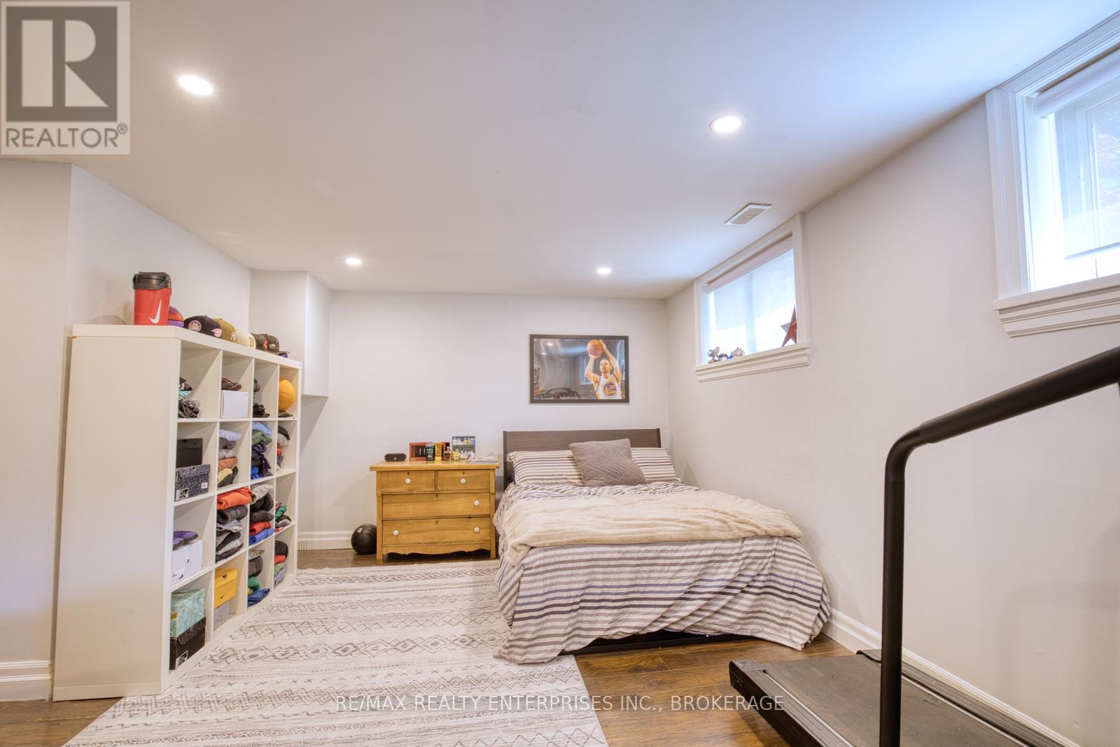 20 Karen Crescent, Grimsby, Ontario  L3M 2E4 - Photo 32 - X12587942