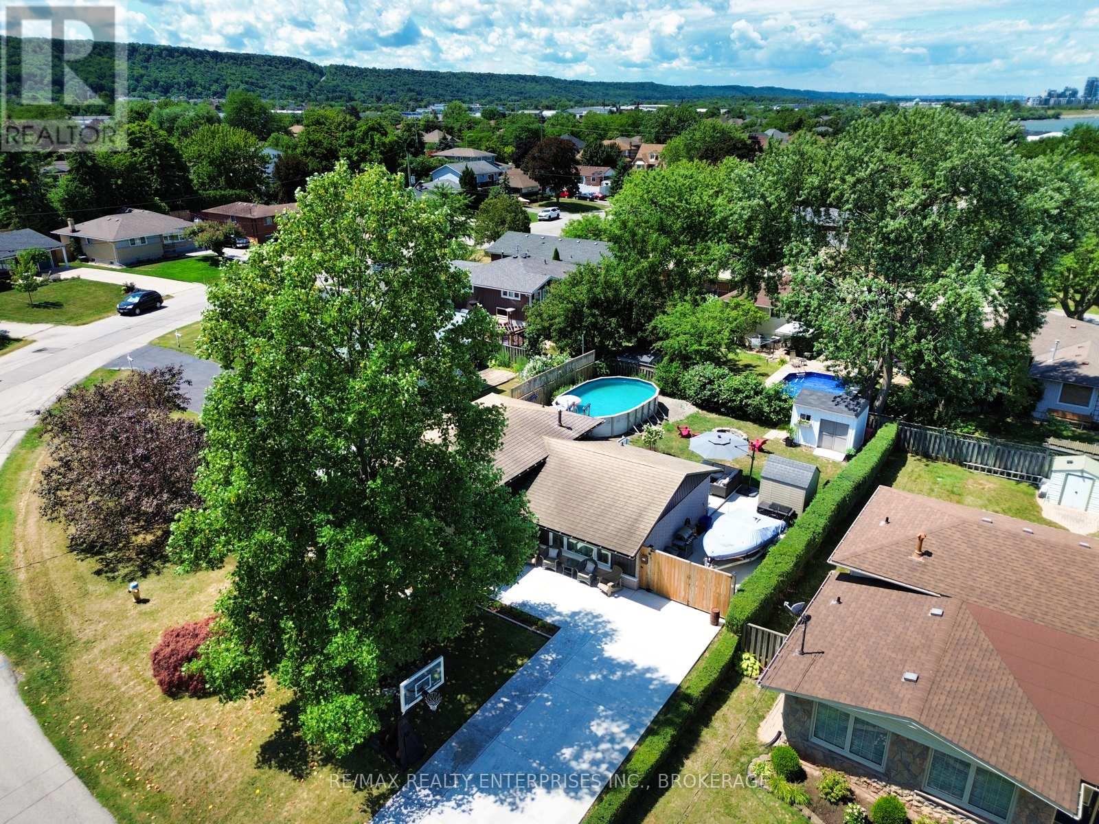 20 Karen Crescent, Grimsby, Ontario  L3M 2E4 - Photo 44 - X12587942