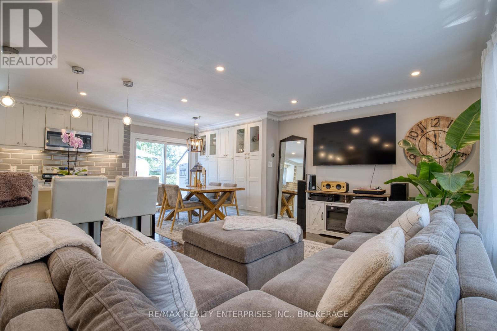 20 Karen Crescent, Grimsby, Ontario  L3M 2E4 - Photo 8 - X12587942