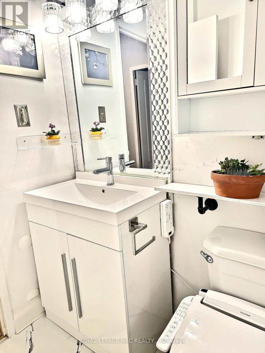 1108 - 35 Towering Heights Boulevard, St. Catharines, Ontario  L2T 3G8 - Photo 26 - X12589476