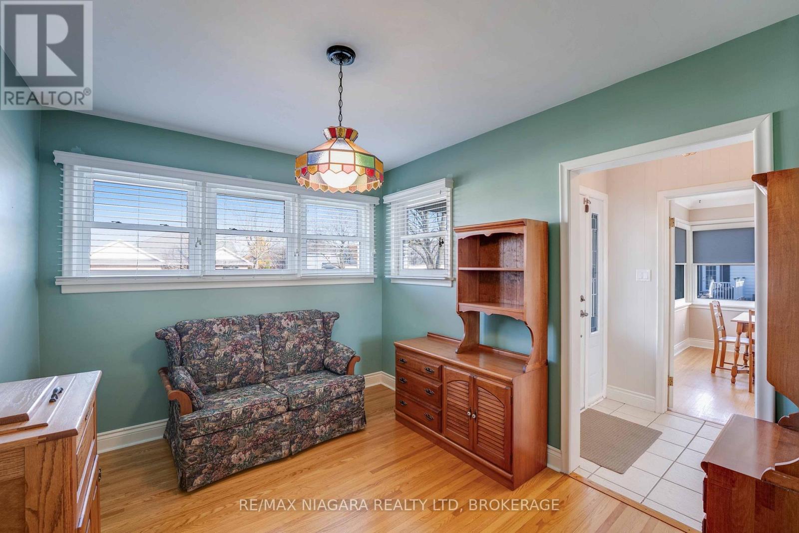 53 Metcalfe Street, Thorold, Ontario  L2V 3A2 - Photo 9 - X12589536