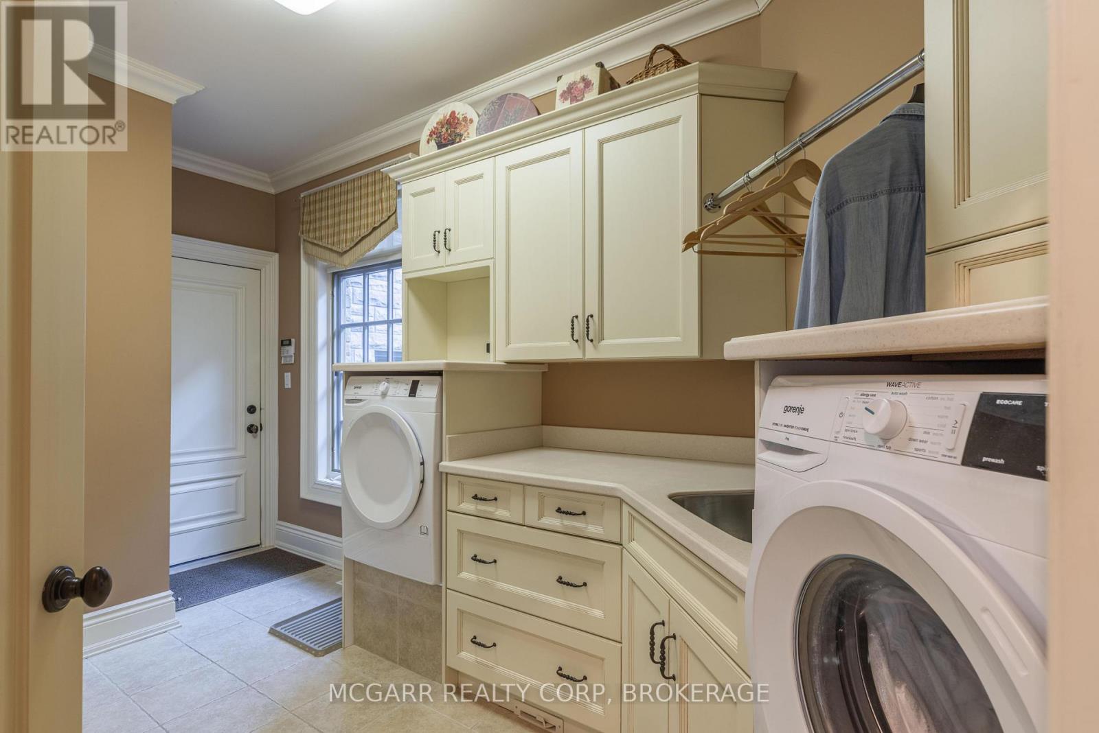 89 October Drive, St. Catharines, Ontario  L2N 6J4 - Photo 22 - X12590706