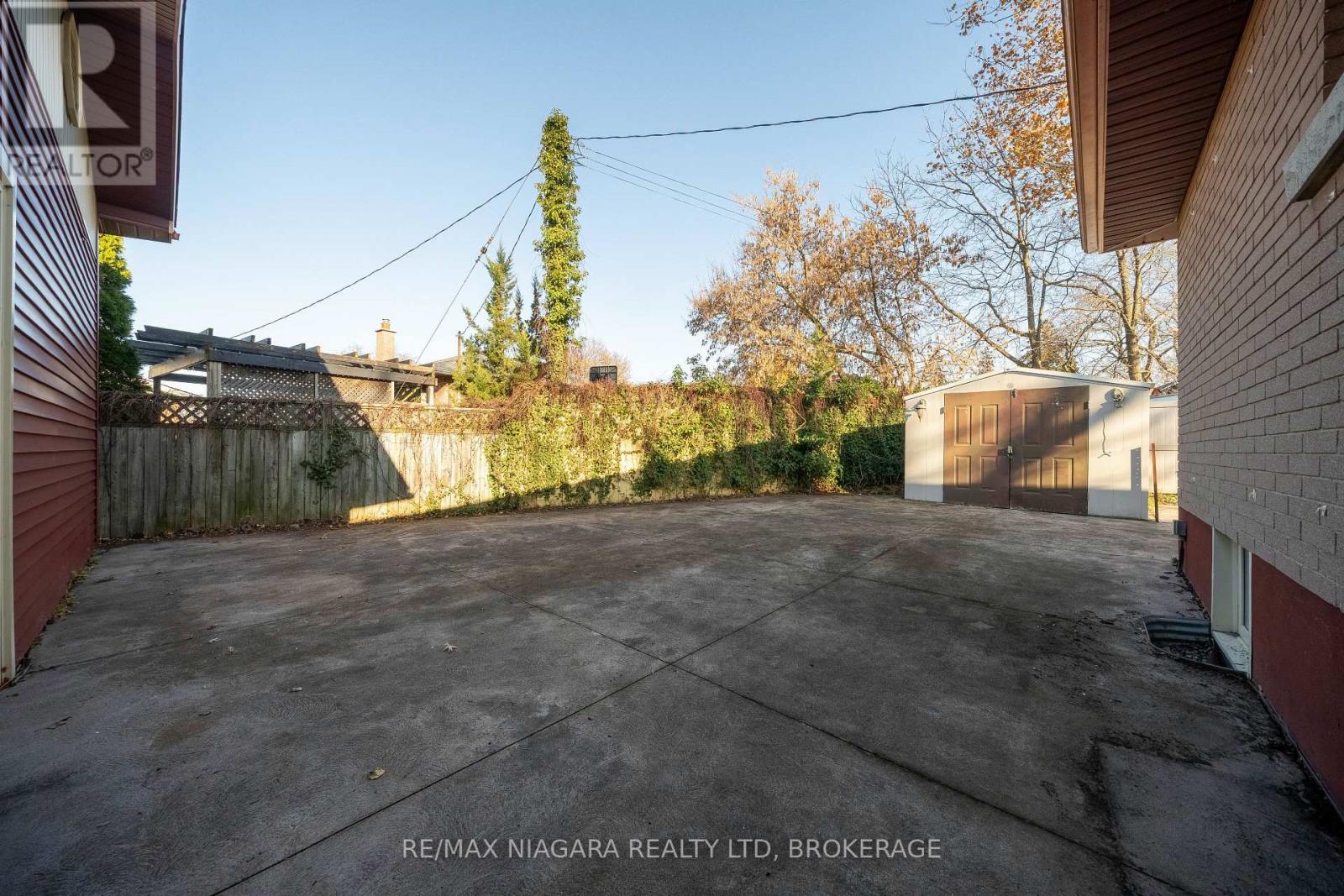 1 East Hampton Road, St. Catharines, Ontario  L2T 3C9 - Photo 31 - X12593550