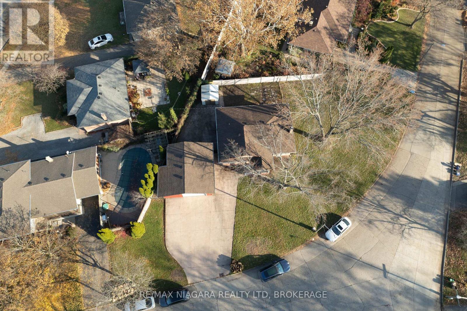 1 East Hampton Road, St. Catharines, Ontario  L2T 3C9 - Photo 37 - X12593550