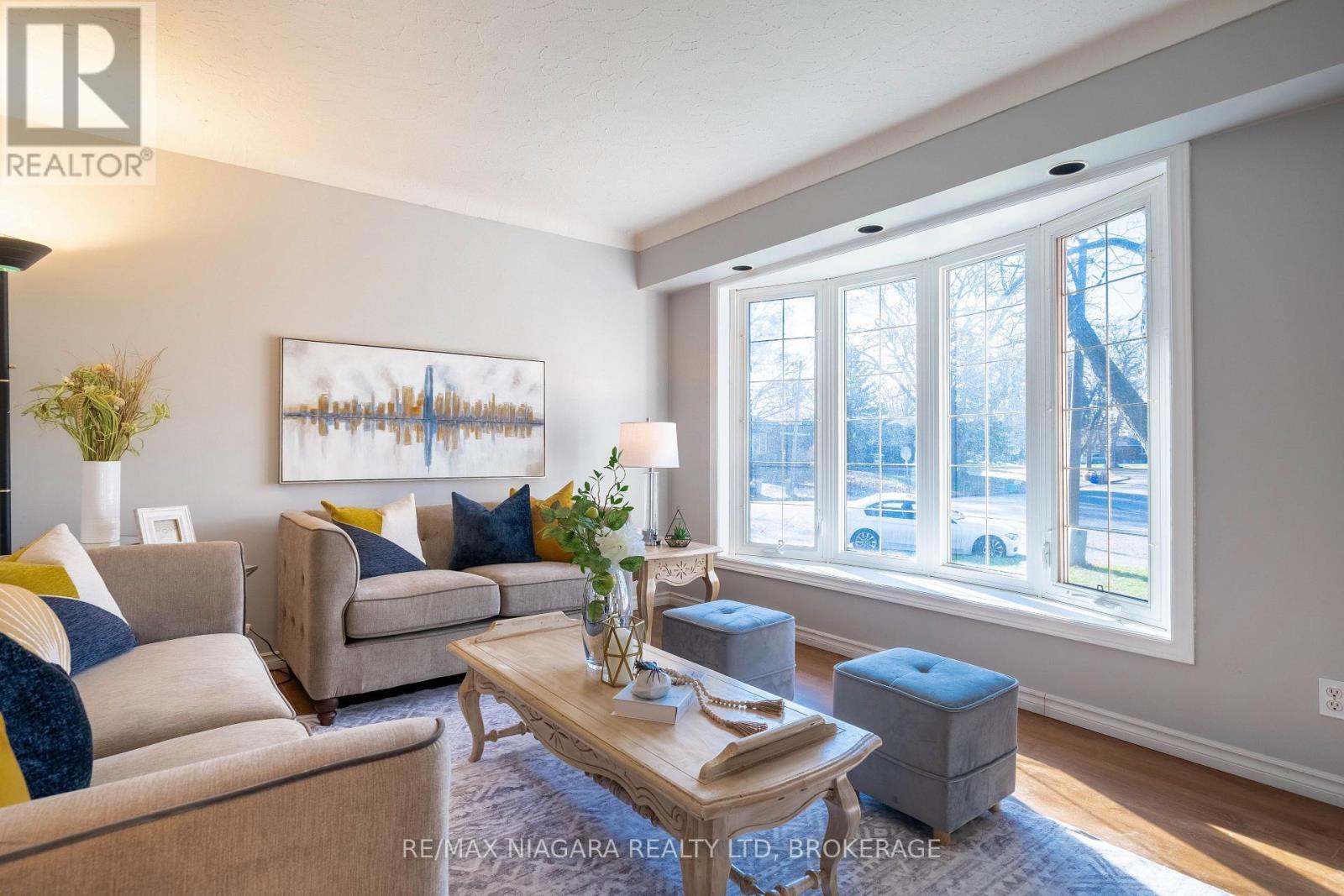 1 East Hampton Road, St. Catharines, Ontario  L2T 3C9 - Photo 8 - X12593550