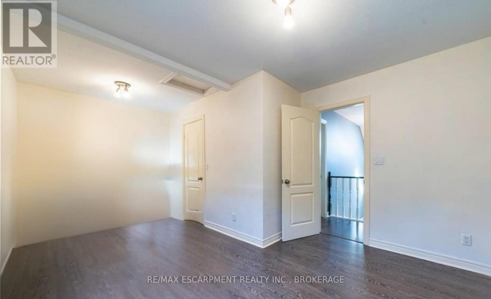 3829 Northwood Drive, Niagara Falls, Ontario  L2H 2Y5 - Photo 10 - X12594948