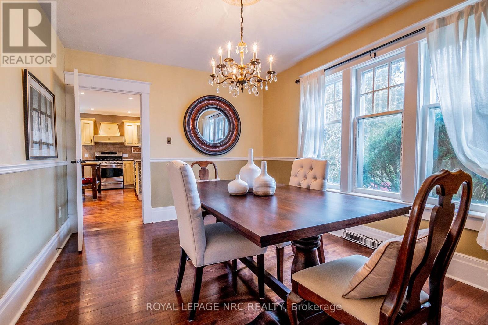 6107 Barker Street, Niagara Falls, Ontario  L2G 1Y5 - Photo 12 - X12594982