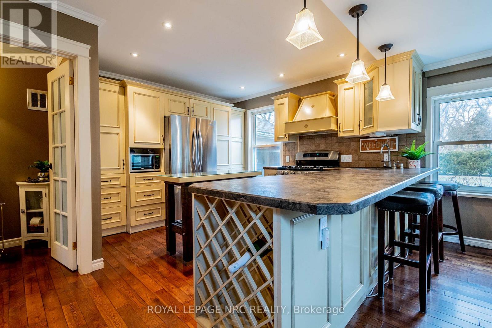 6107 Barker Street, Niagara Falls, Ontario  L2G 1Y5 - Photo 14 - X12594982