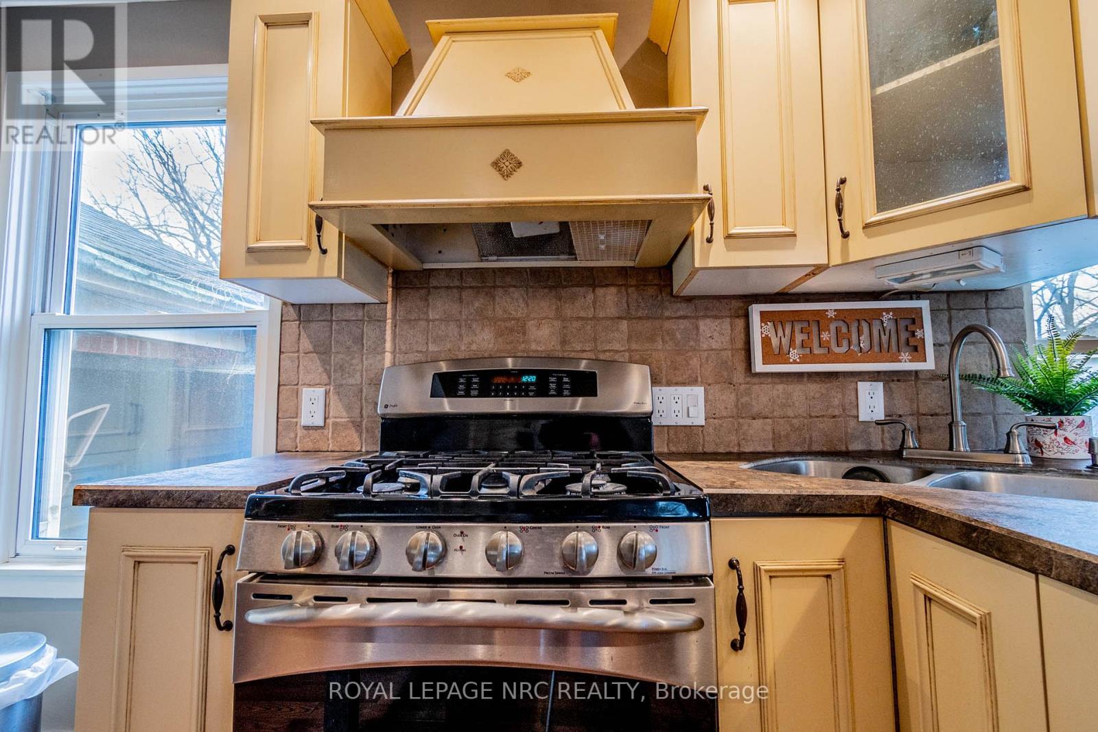 6107 Barker Street, Niagara Falls, Ontario  L2G 1Y5 - Photo 16 - X12594982