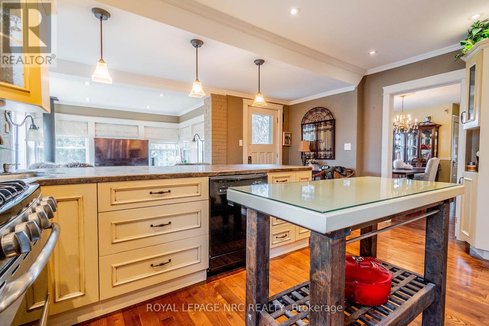 6107 Barker Street, Niagara Falls, Ontario  L2G 1Y5 - Photo 17 - X12594982