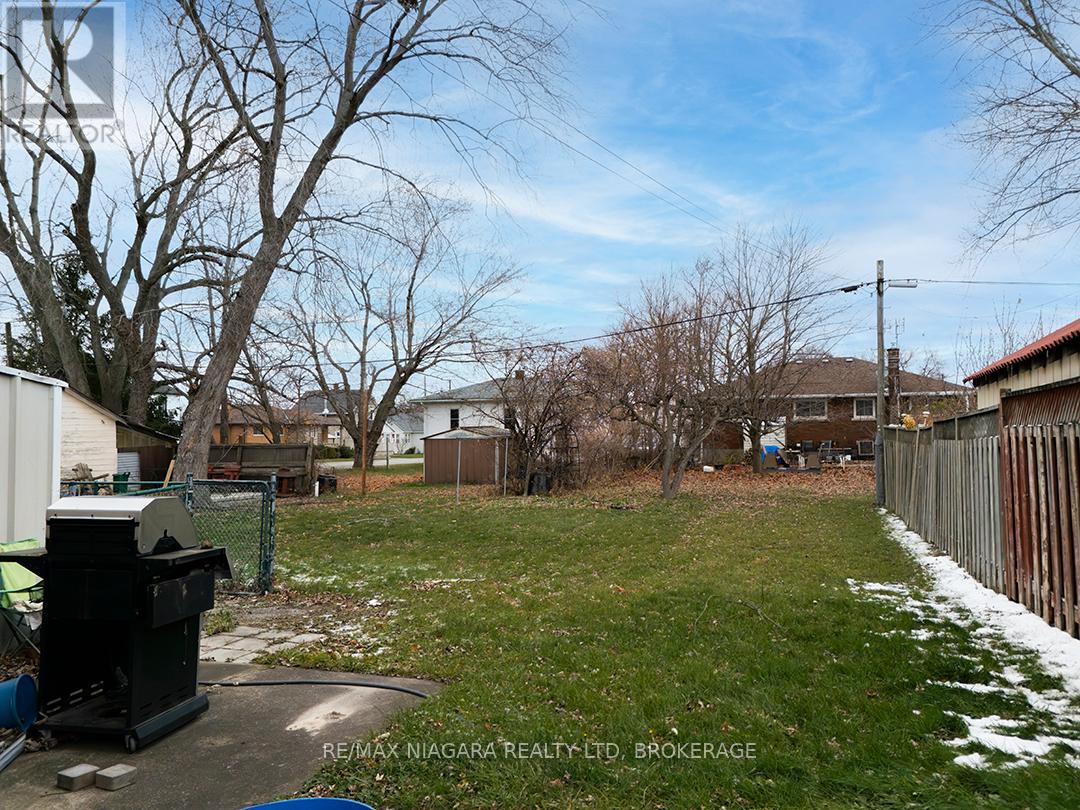 205 Borden Avenue, Port Colborne, Ontario  L3K 3Z9 - Photo 12 - X12595540