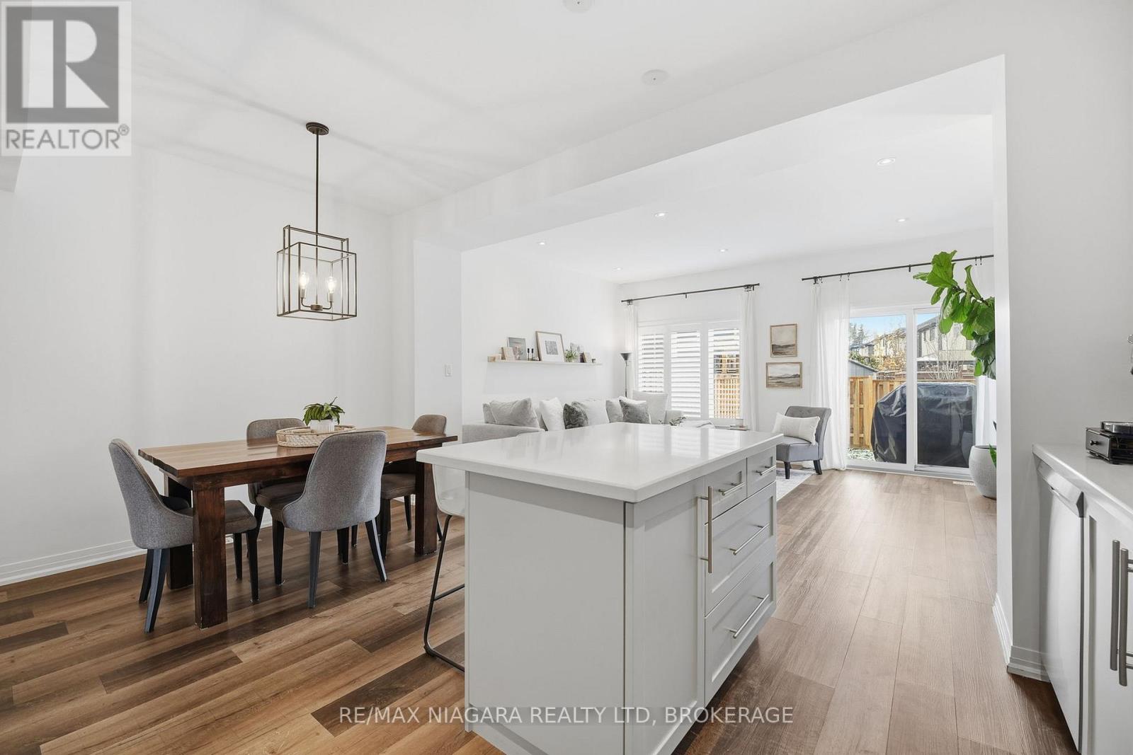 4004 Crown Street, Lincoln, Ontario  L3J 0S6 - Photo 7 - X12595642